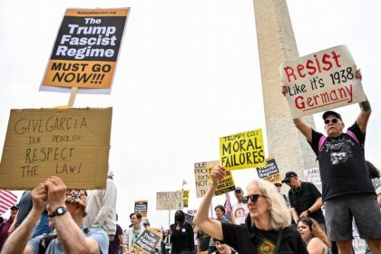 Powerful Scenes From This Weekend’s Anti-Trump Protests Reveal Resistance in Action