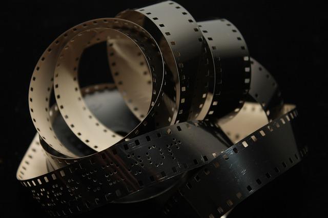 Trump Proposes Bold 100% Tariff on Foreign Films Following Jon Voight’s Call for Limited Measures