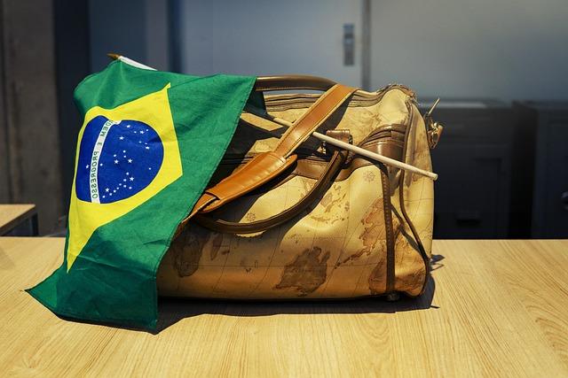 Jair Bolsonaro’s Son Proposes Controversial Plan: Transport Brazilian Immigrants to El Salvador Prisons for Trump