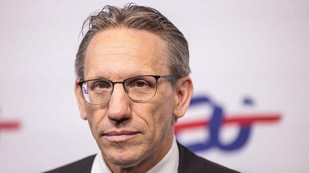 German Finance Chief Calls for Urgent EU-US Dialogue Amid Trump’s Tariff Threats
