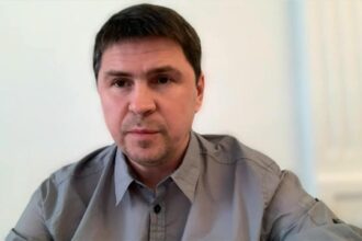 Top Zelensky adviser urges US to ‘strangle’ Russian economy with sanctions