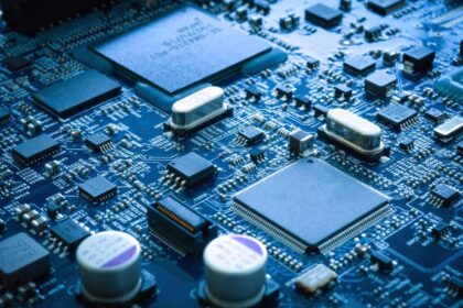 Trump Proposes Bold 100% Tariff on Computer Chips: What It Means for Your Electronics Costs