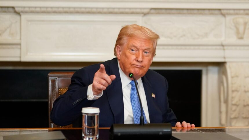 Trump’s Late-Night Meltdown: A Fiery Outburst at Former GOP Official!