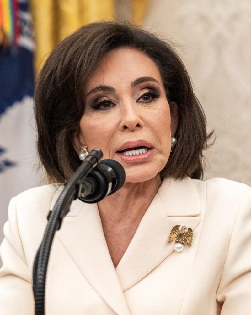 Unearthed Texts Reveal Jeanine Pirro’s Bold Praise for Trump and Surprising Critique of Hannity at Fox