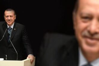 How Humor Fuels the Connection Between Populist Politicians and Voters