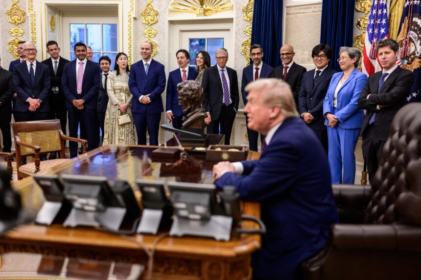 Trump’s White House Masterfully Trolled Former Employees, Including Obama!
