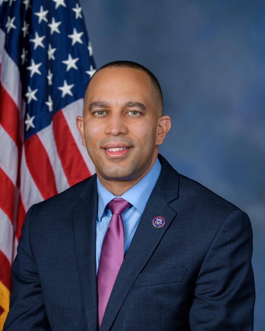 Jeffries Slams Trump’s Budget Director: ‘A Malignant Political Hack’ Over Layoff Threats!