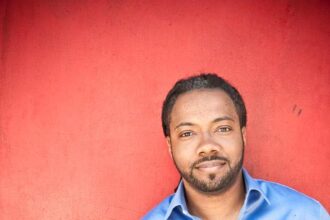 Al Letson’s No Kings: A Journey of Hope, Fury, and Inflatable Wonders