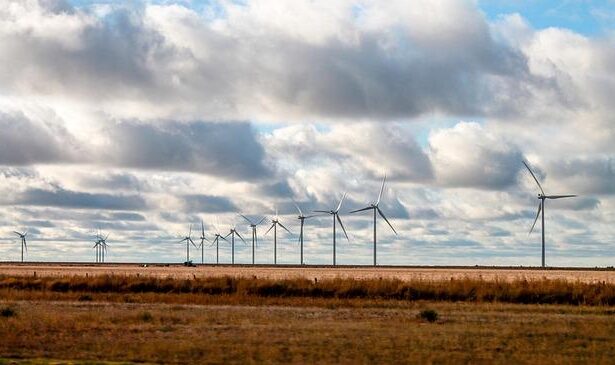 Texas Takes the Lead: The Surprising Rise of Wind and Solar Power!