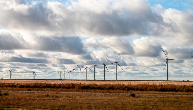 Texas Takes the Lead: The Surprising Rise of Wind and Solar Power! Texas Takes the Lead: The Surprising Rise of Wind and Solar Power!