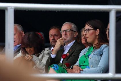 Here are three engaging rewrites (source removed). Pick the one you like or I can refine further:

1) How Gerrymandering and Party Politics Are Undermining Trump’s Support (April 24-27, 2026)  
2) Gerrymandering, Polarized Parties, and a Waning Trump: Key