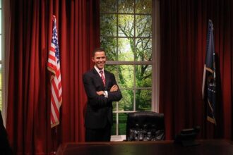 Outsider or Insider? Who Truly Broke the Mold – Obama, Sanders, or Trump?