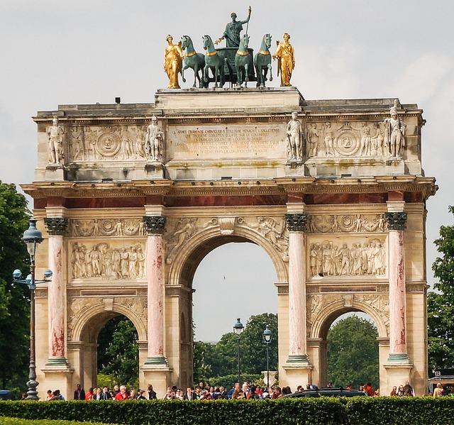 Trump says triumphal arch to be used for snipers, drones
