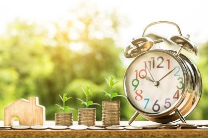 Benchmark mortgage rate tops 7 percent, highest in 2 years